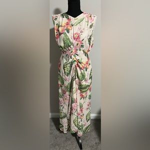 👗👗👗 H&M peach floral midi dress. EUC